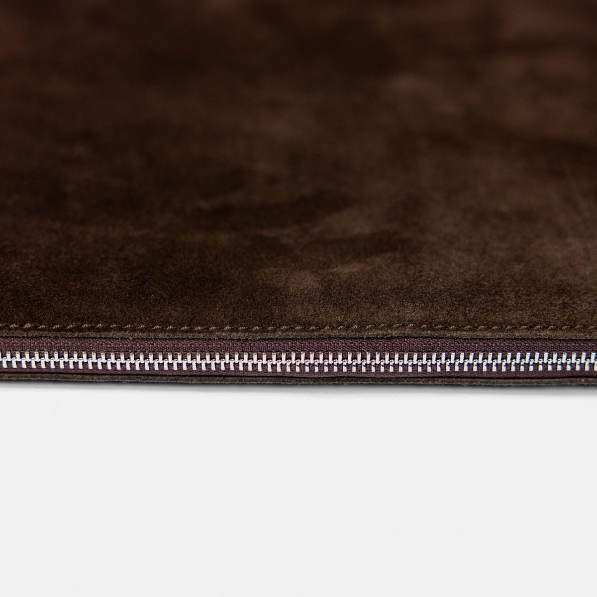 Laptop Sleeve in Chocolate Brown Suede – Cad & The Dandy New York