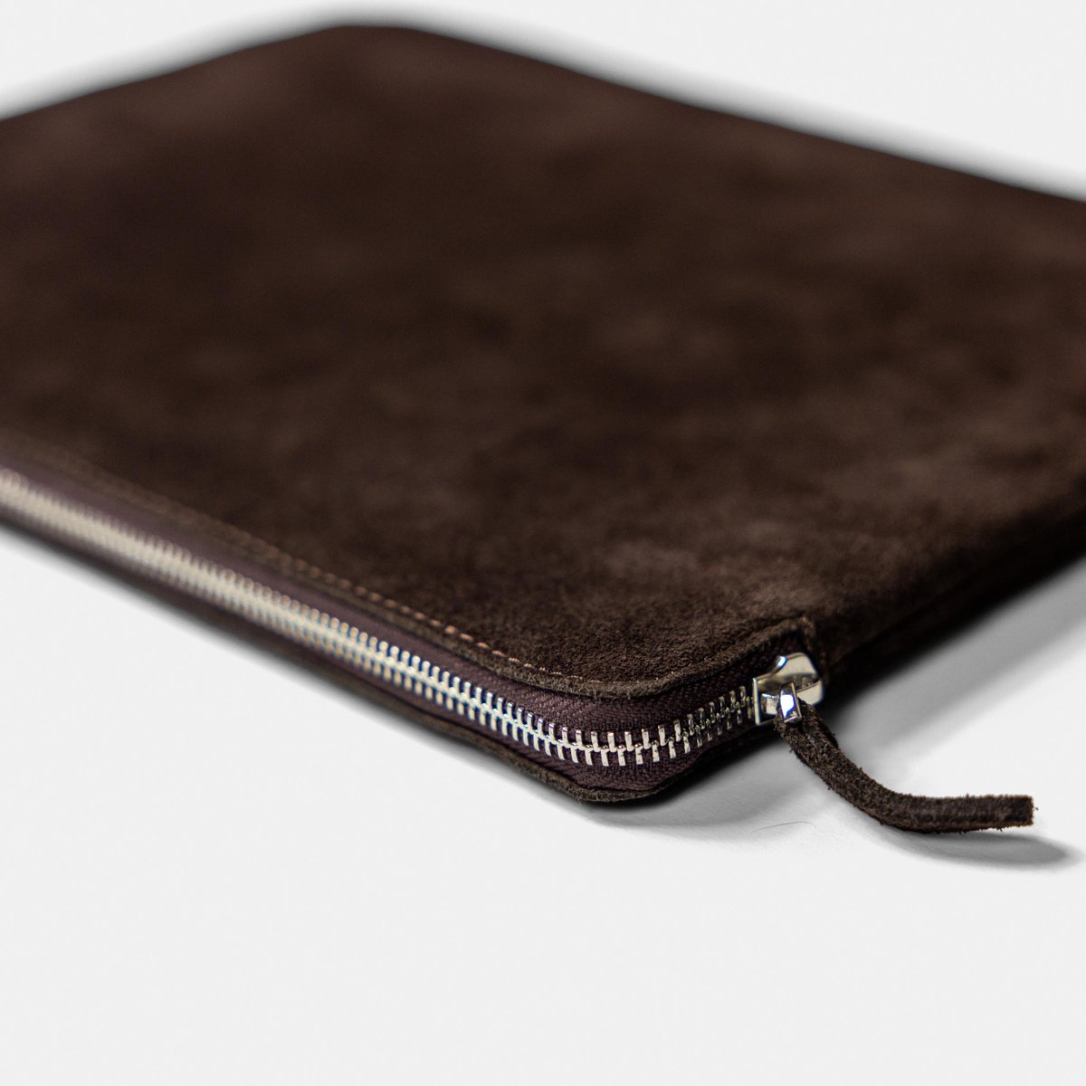 Laptop Sleeve in Chocolate Brown Suede – Cad & The Dandy New York