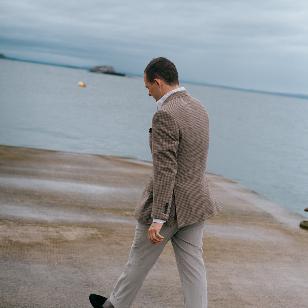 
                  
                    Single Breasted Notch Jacket in Brown Houndstooth
                  
                