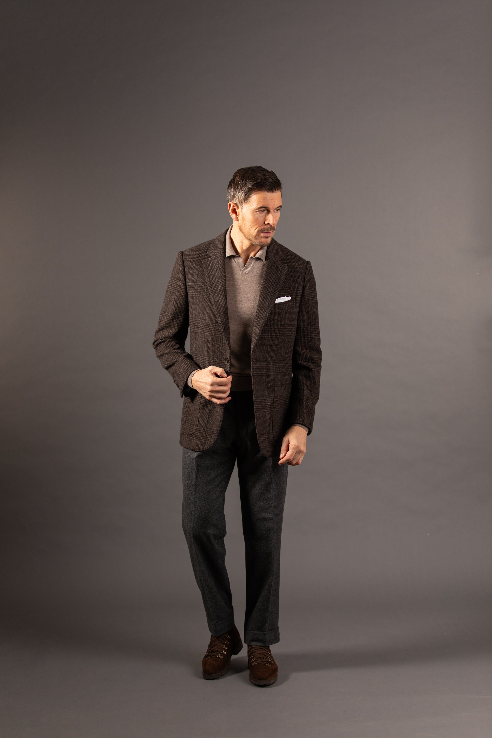 Single Breasted Notch Lapel Jacket in Chocolate Brown Glen